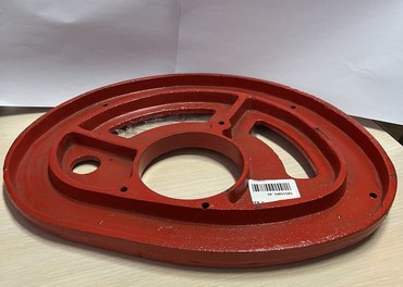 Боковая направляющая подборщика 585150M1, 152747 (беговая дорожка) Massey Ferguson