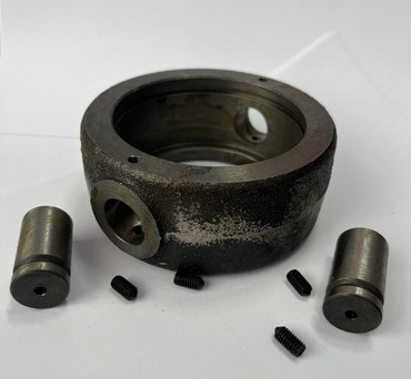 Корпус подшипника с пальцами привода МКШ косы жатки 249148M4 Massey Ferguson