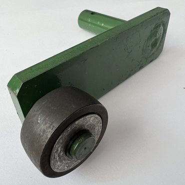 Держатель ролика  DC18667, AE25280, BP14014 John Deere - комплект DC18667.01 [JOHN DEERE]