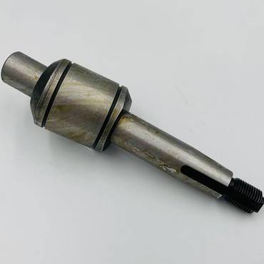 Вал ексцентричний 239598M2 редуктора жатки Massey Ferguson