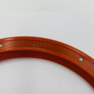 Задний сальник коленвала двигателя Perkins 2418F475, 1447691M1 зерноуборочного комбайна Claas 133.35х158.75х12.63