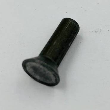 Заклепка 6х18 полупотайная 237663 комбайна Claas 