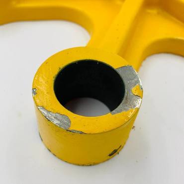 Держатель труб подборщика E41812 паук John Deere