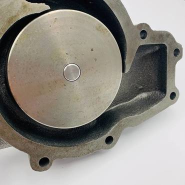 Насос водяной Perkins 6.354 комбайна Massey Ferguson 4222001M91