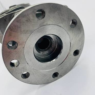 Коленвал двигателя U5BG0053 Perkins 4.236, A4.248 на сальниковую набивку