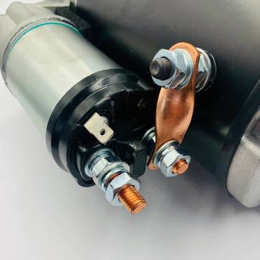 Стартер 12V 2.4KW двигуна Perkins Z10 на русский: Стартер 12V 2.4KW двигателя Perkins Z10.