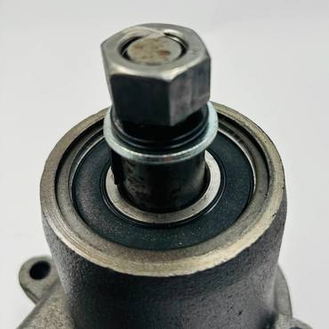 Водяной насос 41313218 зерноуборочного комбайна Massey Ferguson - TNS
