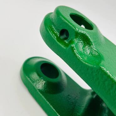 Рычаг правый L79947 заднего подъемного механизма трактора  John Deere
