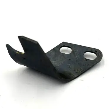 Нож шнурка 781867M1 Massey Ferguson 10/8, 15, 15/8, 20/8 - старый тип AGV