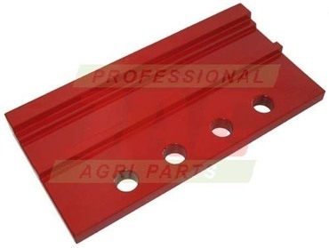 Направляющая головки косы 404410M1 Massey Ferguson